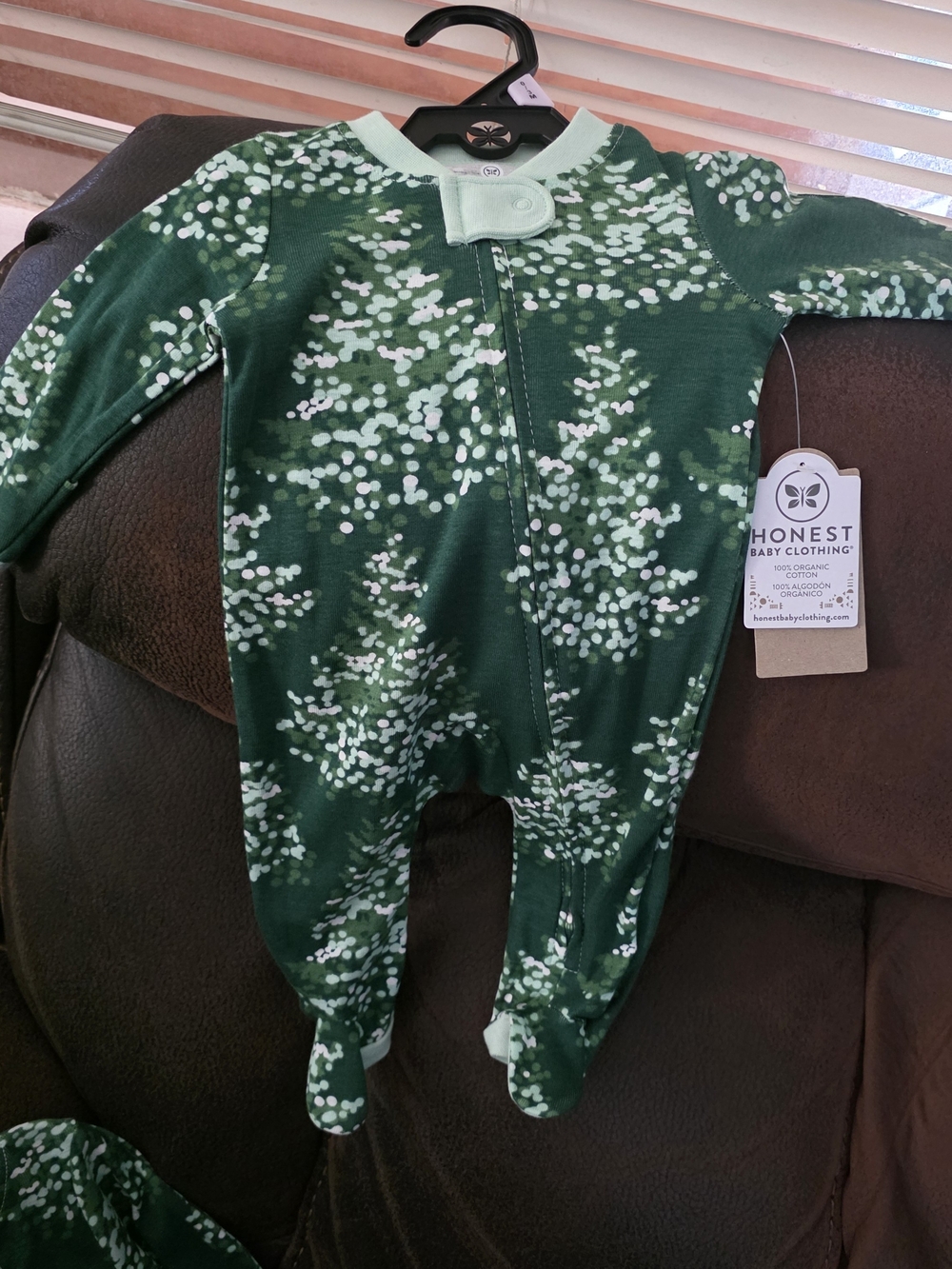 NEST Fragrances Green Botanical Print Footed One-Piece